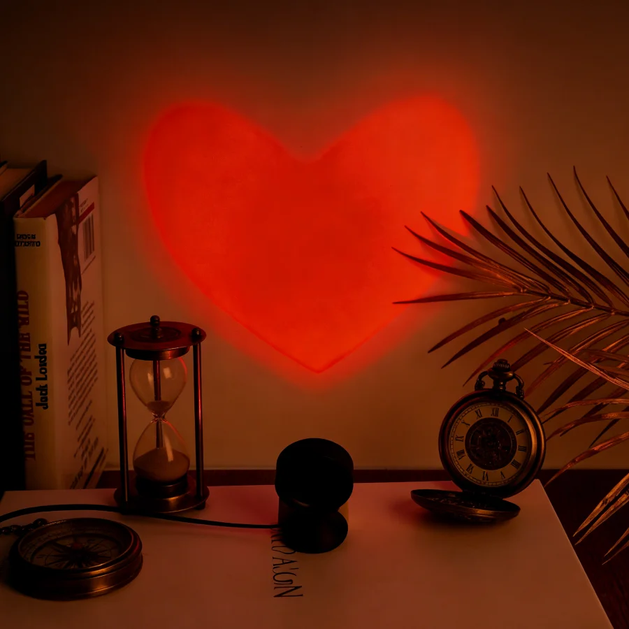 

1PC Gradient Heart Projection Lamp USB LED Mood Light for Bedroom & Valentine's Day Gift