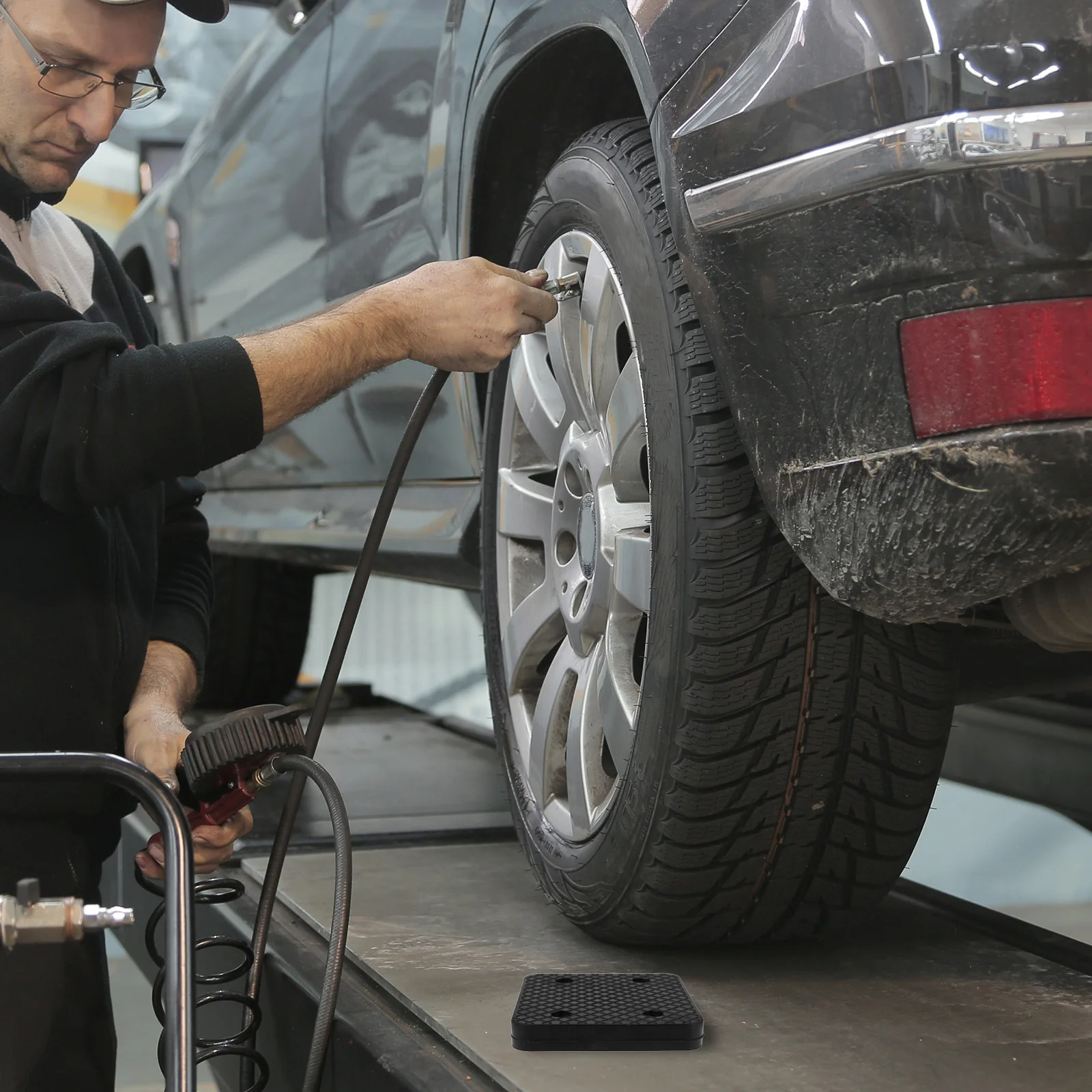 

Automotive Lift Rubber Pads Wear-Resistant Textured Floor Jack Stand Pads Replacement Car Truck Lift Accessories for Vehicle