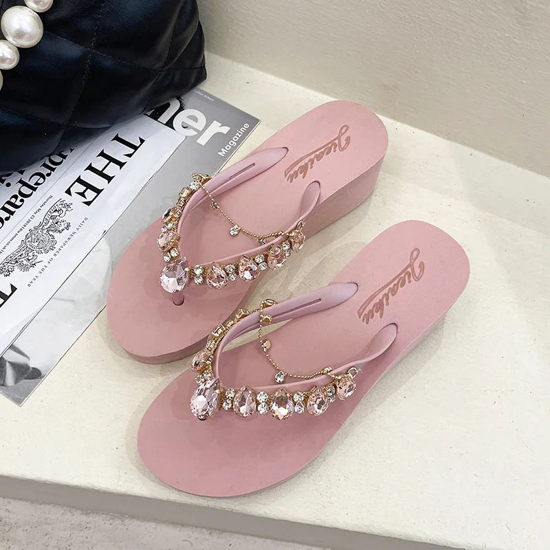 Glitter Flip Flops Slippers Women Summer 2023 Fashion Outdoor Rhinestone Chain Wedge Beach Slippers Jelly Hawaiian Flat Sandals