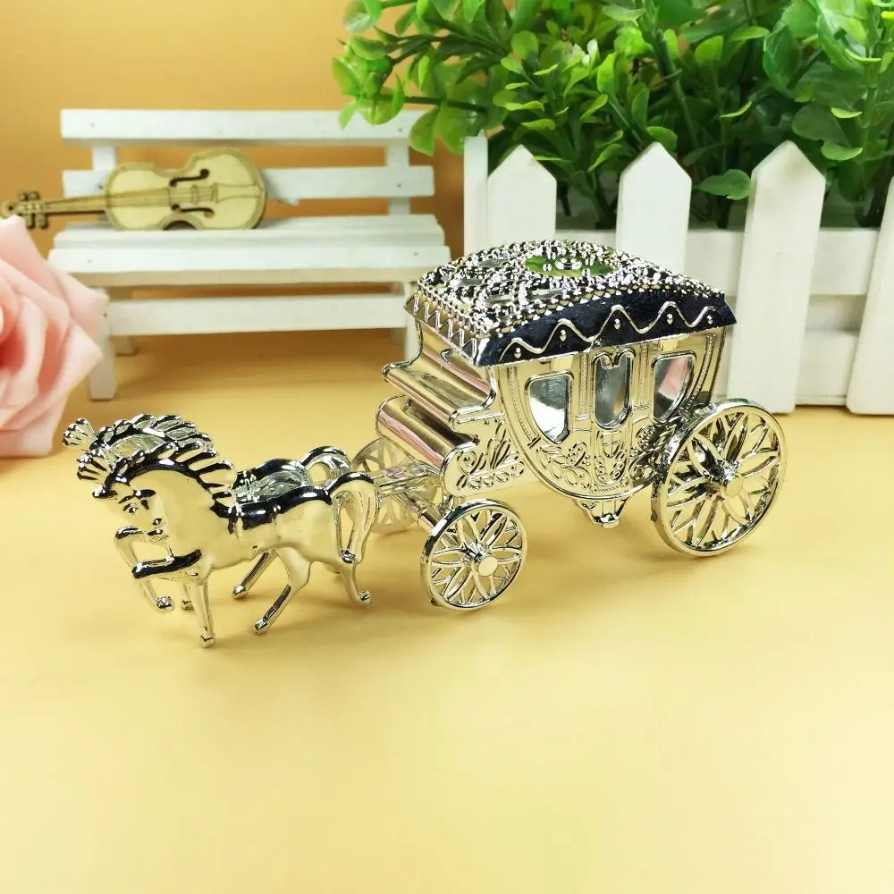 Portable Exquisite Carriage Candy Box Plastic High-end SmallCarriage Ornaments Cute Carriage Model Desk