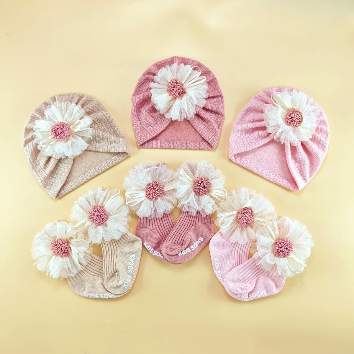 

1Set Floral Baby Hats Socks set Newborn Soft Cute Knitted Sock Hat Girl Infant Cute Cap Beanies Turban Socks Newbron Gift