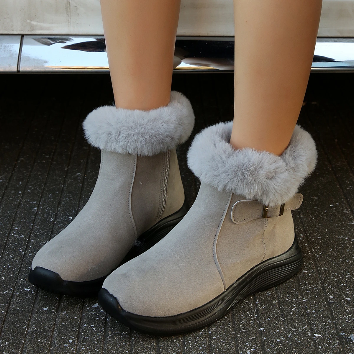 2026 Winter Neue Mode Damenstiefel Verdickte Warme Baumwollschuhe Wildleder Dickbesohlte Rutschfeste Damen-Sneaker Lässige Schneestiefel – Detail 19