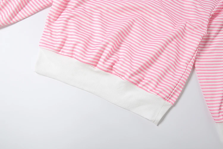 Weird Puss Stripe Patchwork 2-teiliges Set für Damen, T-Shirt mit Rundhalsausschnitt und langen Ärmeln + Mini-Shorts, lässiger, schlichter und bequemer Alltagslook – Detail 8