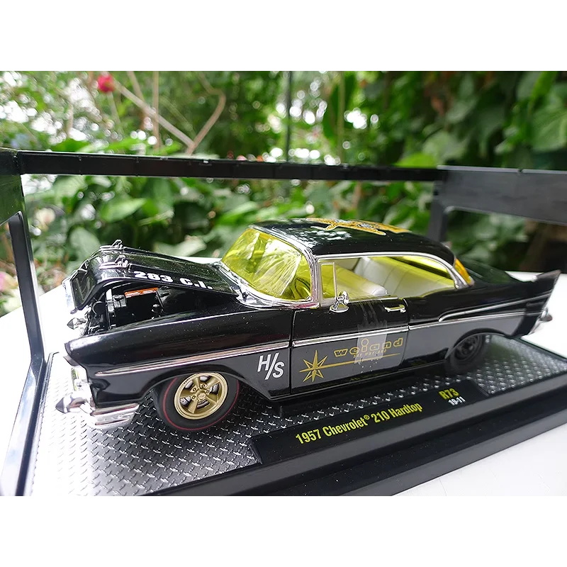 

Diecast M2 1:24 Scale 1957 Chevrolet 210 Hartop R73 Alloy Car Model Collectible Toy Gift Souvenir Display Ornament