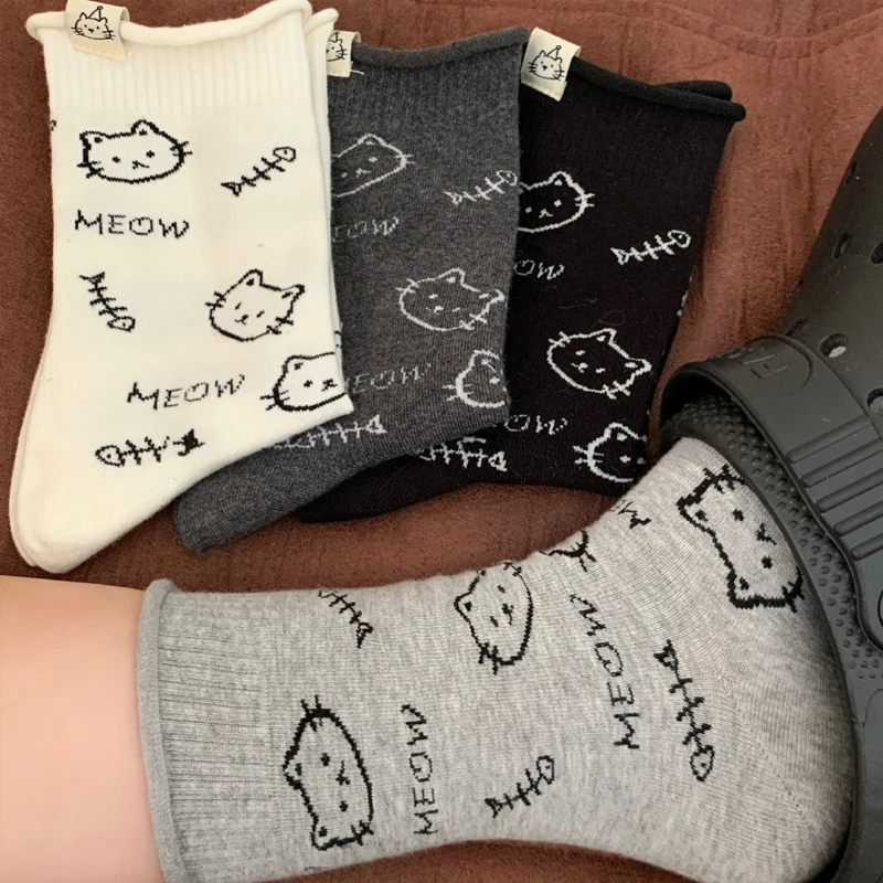 

Kawaii Cute Cat Socks Embroidery for Women Girls Fashion Korean Casual Sock Warm Breathable Soft Comfortable Crew Mid-Calf Socks