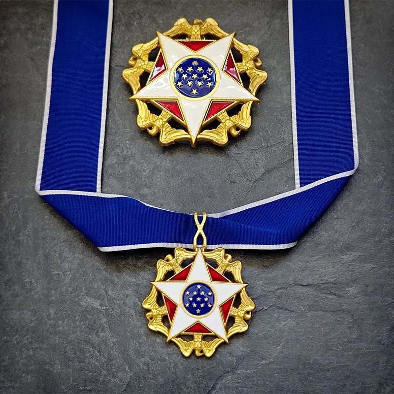 US Presidential Medal of Freedom with distinction breast star US Order Badge Presidential Medal of Freedom Reproduction