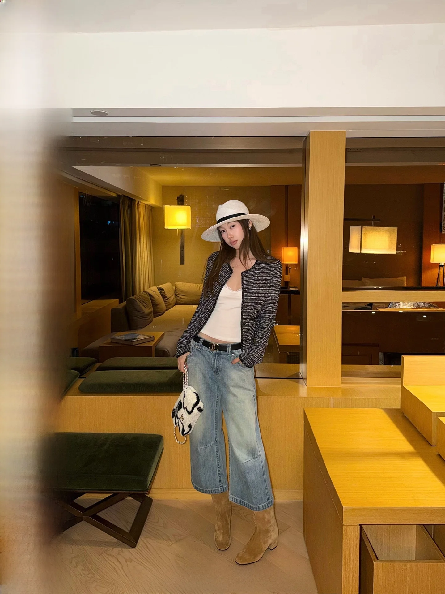 

Джинсы Ranwear: современные, с низкой посадкой, средней длины, с эффектом потертости, зауженные, широкие штанины, из смесового хлопка и полиэстера, для повседневной носки