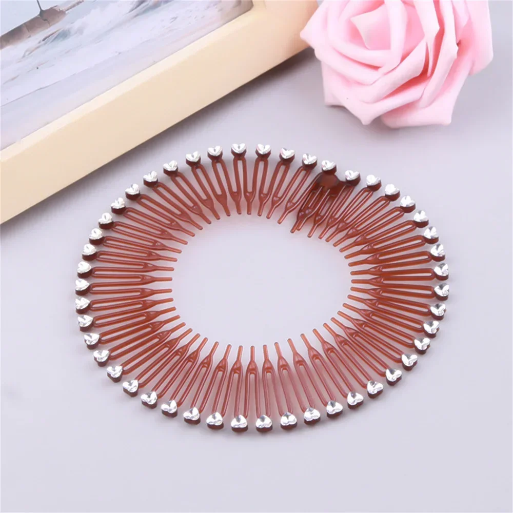 Moda elastik esnek tarak kafa bandı lüks Rhinestone kalp Hairband kadınlar kızlar sabit saç stili Bun Headdress aksesuarları