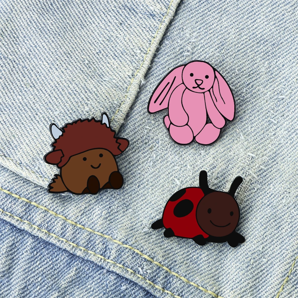 Cartoon Funny Animal Insect Enamel Pins Cute Rabbit Ladybug Brooch Creative Hat Bag Lapel Badge Gift for Friends Fashion Jewelry