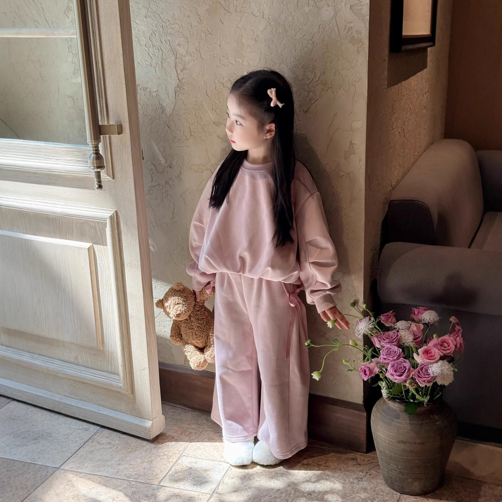 الفتيات الخريف الشتاء الرياضة القوس المخملية مجموعة 2025 جديد الأطفال طفل الفتيات أنيق السراويل واسعة قطعتين مجموعة #2