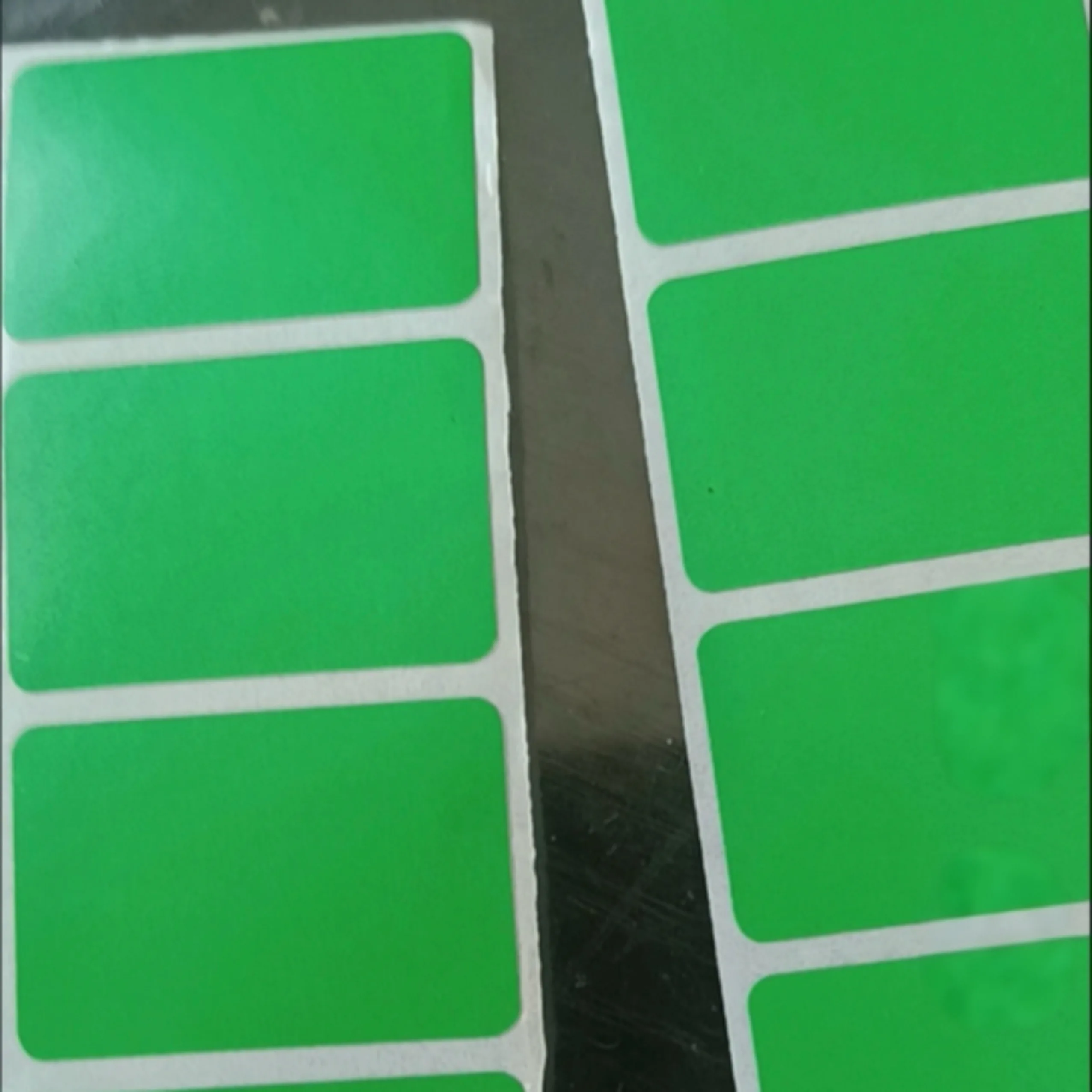 Brown three-proof thermal self-adhesive label paper 40x30 20 50 60 70 80 90 Color barcode printing paper classification stickers