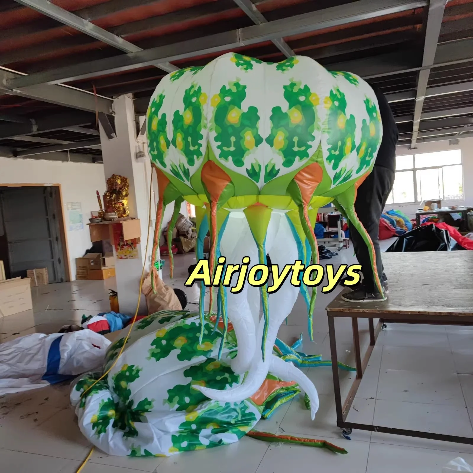 แมงกะพรุนเป่าลมเรืองแสงหลากสีสัน ไฟ LED ตกแต่งบาร์รูปดาว ของตกแต่งเวที โมเดลลม โคมไฟระย้า รับสั่งทำ