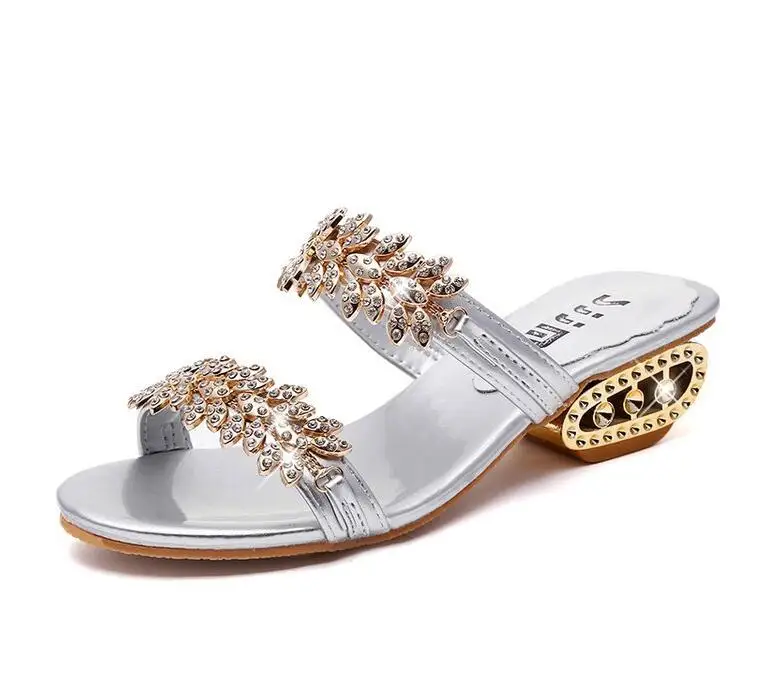 2020 New women shoes slippers summer beach sandals Fashion women Rhinestone outdoor slippers flip flops shoes women mujer