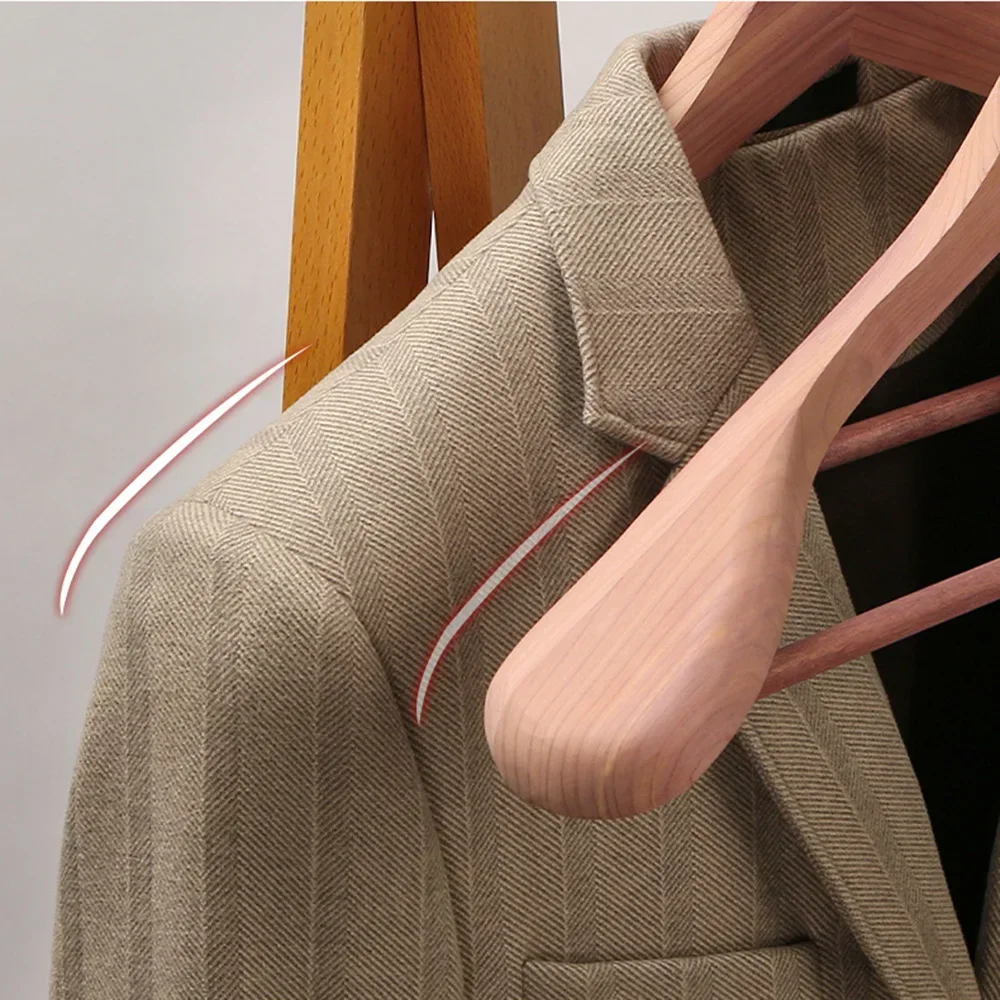 ganchos-giratorios-de-madera-de-cedro-de-lujo-anchos-de-55cm-para-trajes-abrigos-y-chaquetas
