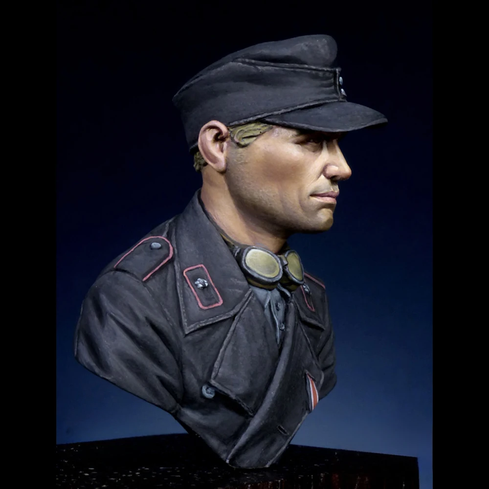 Resin Model figure Bust, 1/16 Panzertruppen, 1944, GK,  Military theme, Unassembled and unpainted kit