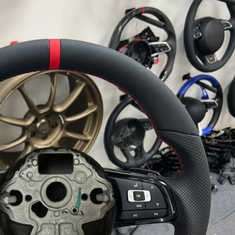 Customized Leather Car Steering Wheel For Volkswagen Passat Lingdu High Seven Mile Teng Langyi Sagitar R8 Steering WheeI