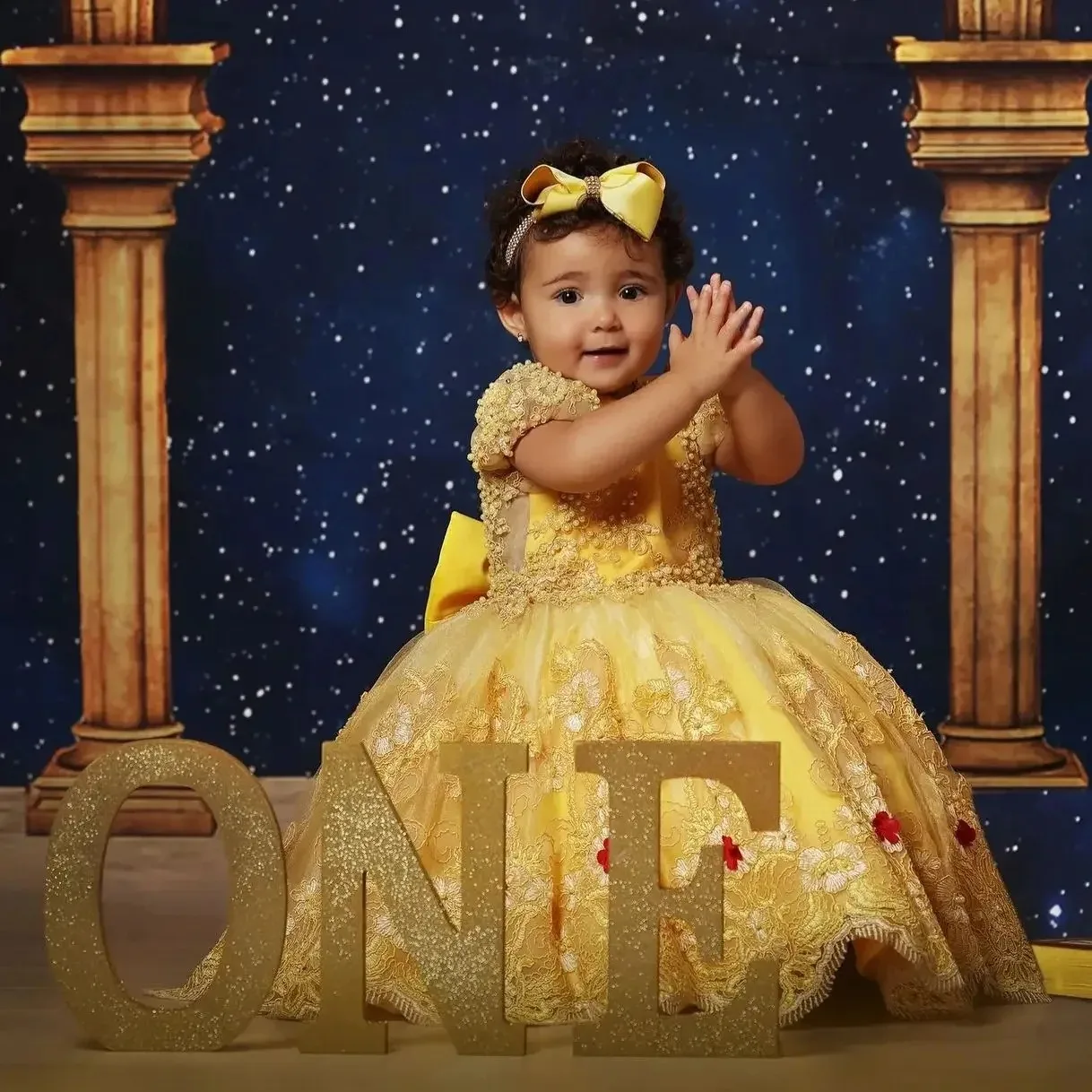 

Yellow Flower Girl Dresses for Wedding Lace Appliques Princess Birthday Gowns for Photoshoot First Communion Gowns Customized