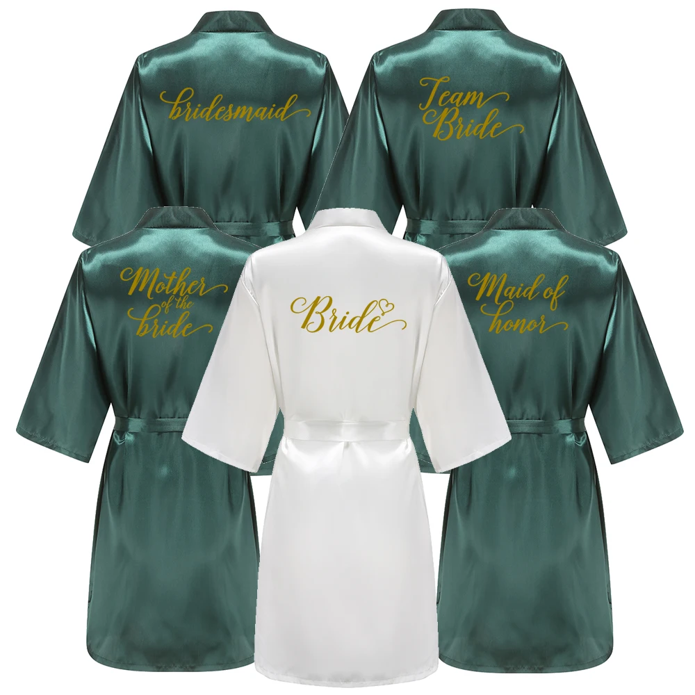 Green Wedding Party Team Bride Robe With Gold Letters Mother Maid of Honor Kimono Satin pigiama accappatoio da damigella d\'onore