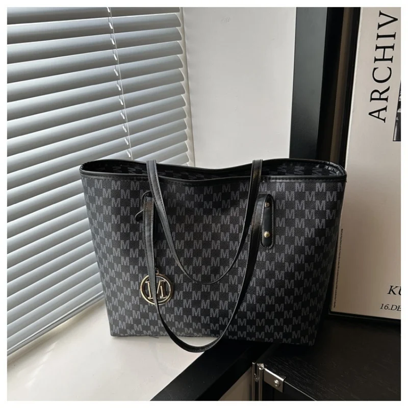 

Vintage Ladies Shoulder Bag Large Capacity Tote Bag Fashion Elegant Handbag Large Shopping Bag Classic Underarm Bag Women's Bag