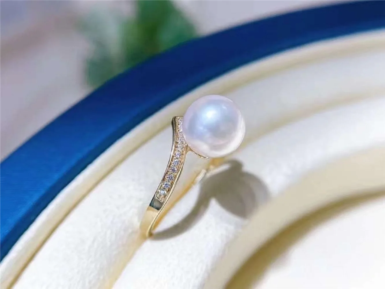 S925 Silver V-shaped Minimalist Pearl Ring Ring Ring with Adjustable 7-8mm