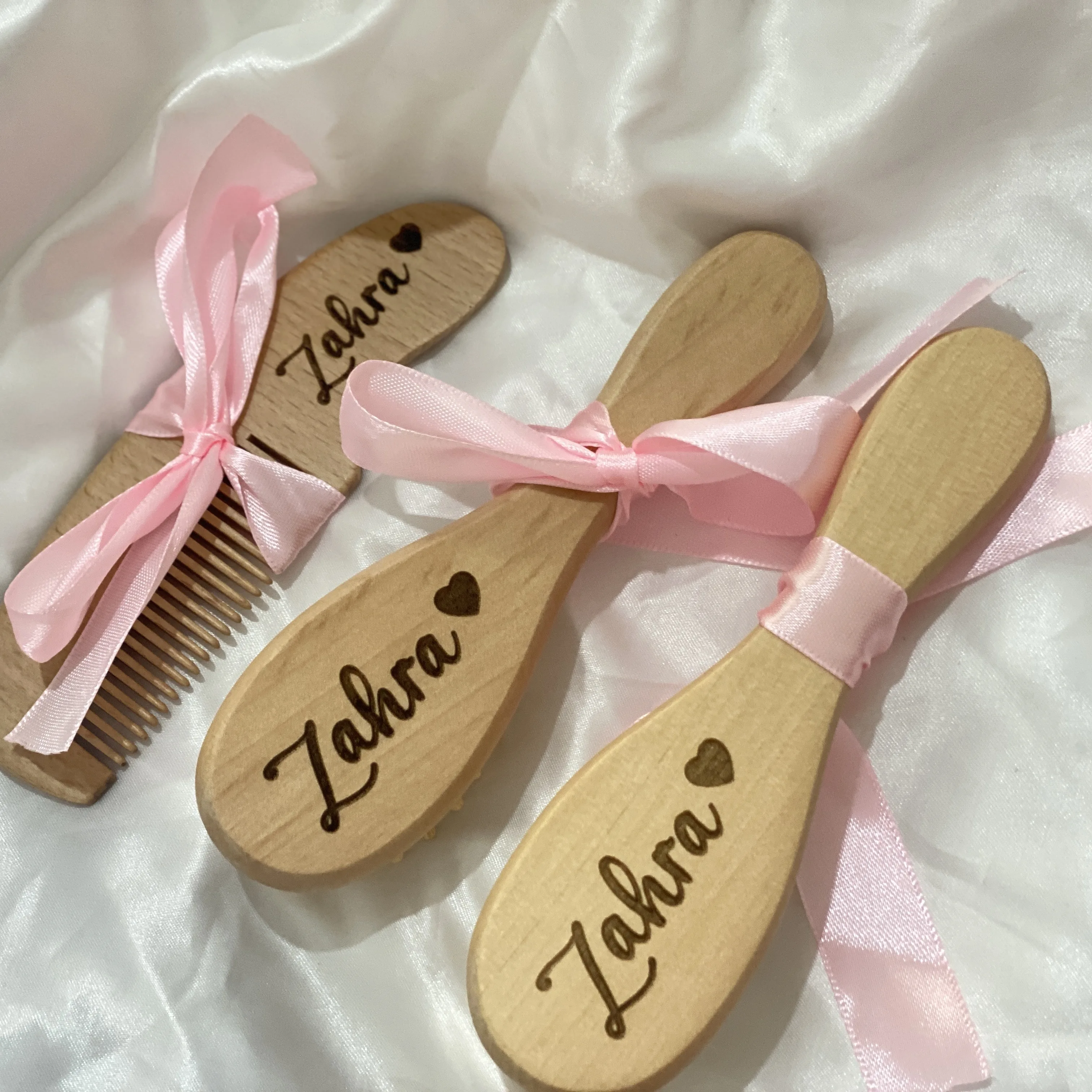 Escova de cabelo de madeira personalizada e pente para bebê, Custom Gravado, Presente de lembrança para recém-nascidos, Baby Shower Gift, Conjunto