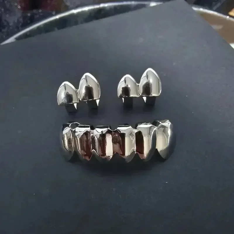 3CPS/مجموعة أسنان هيب هوب مطلية بالذهب والفضة لأغطية الفم Grillz مجموعة شواية علوية وسفلية أسنان مصاص دماء لمجموعات حفلات الهالوين