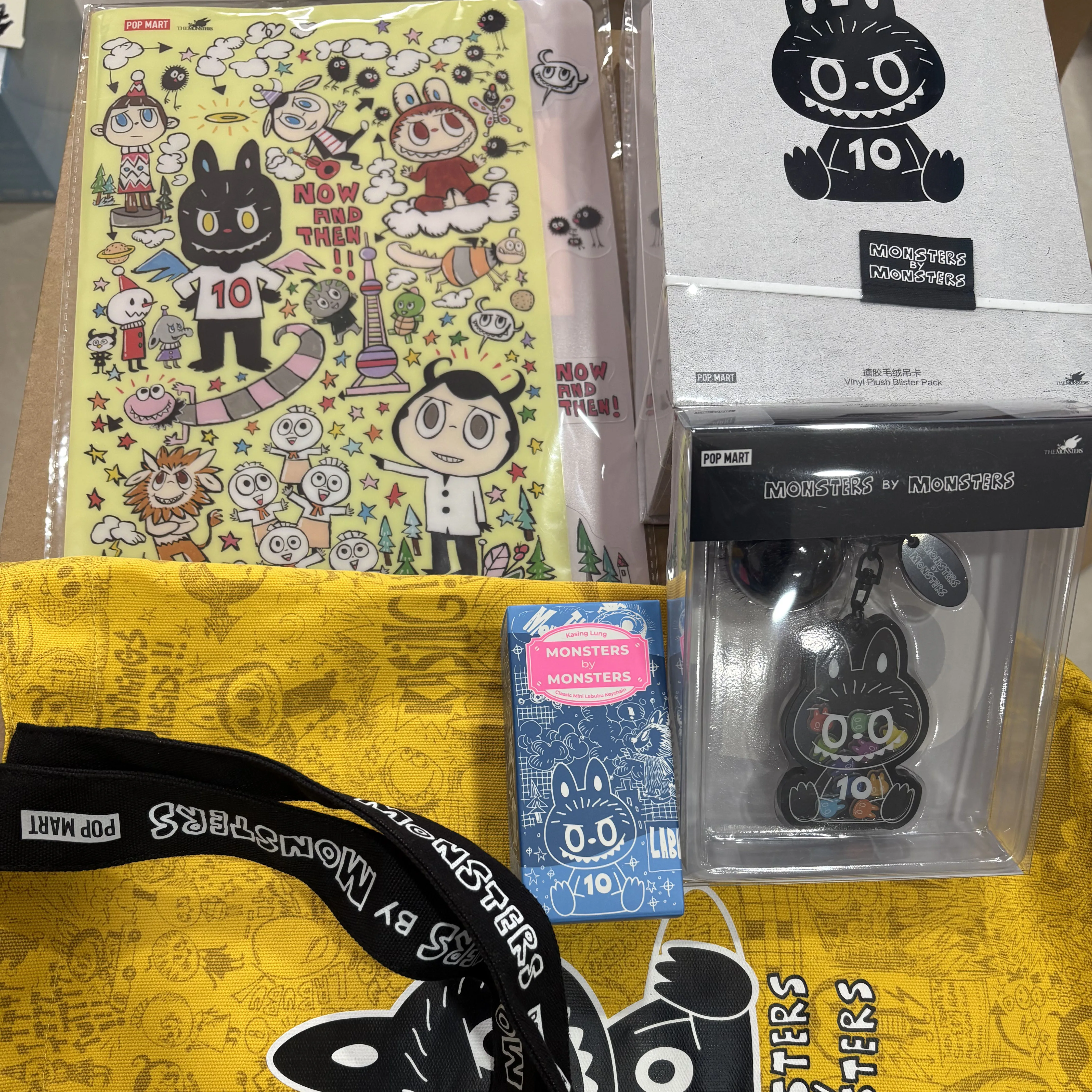 

POP MART Labubu THE MONSTERS, ограниченная серия на 10-летие, слепая коробка, сумка для куклы, брелок, подарки на день рождения, игрушки, украшения для рабочего стола