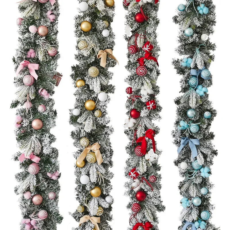 

Christmas decorations, Christmas tree wreaths, rattan stores, shopping mall atmosphere, snowflake decoration, rattan pendants