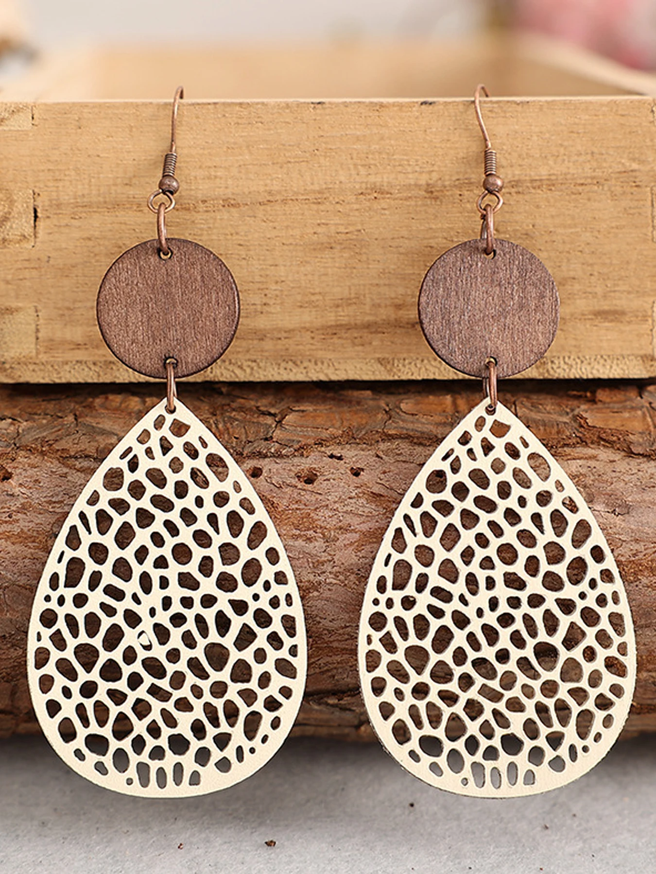 1 Pair Bohemian Style Faux Leather Earrings Vintage Drop Earrings for Women Holiday Gift
