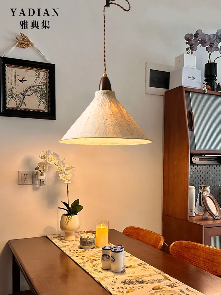 

Japanese-style wabi silent wind chandelier retro restaurant bar tea room B & B medieval Nanyang designer handmade rice paper cha