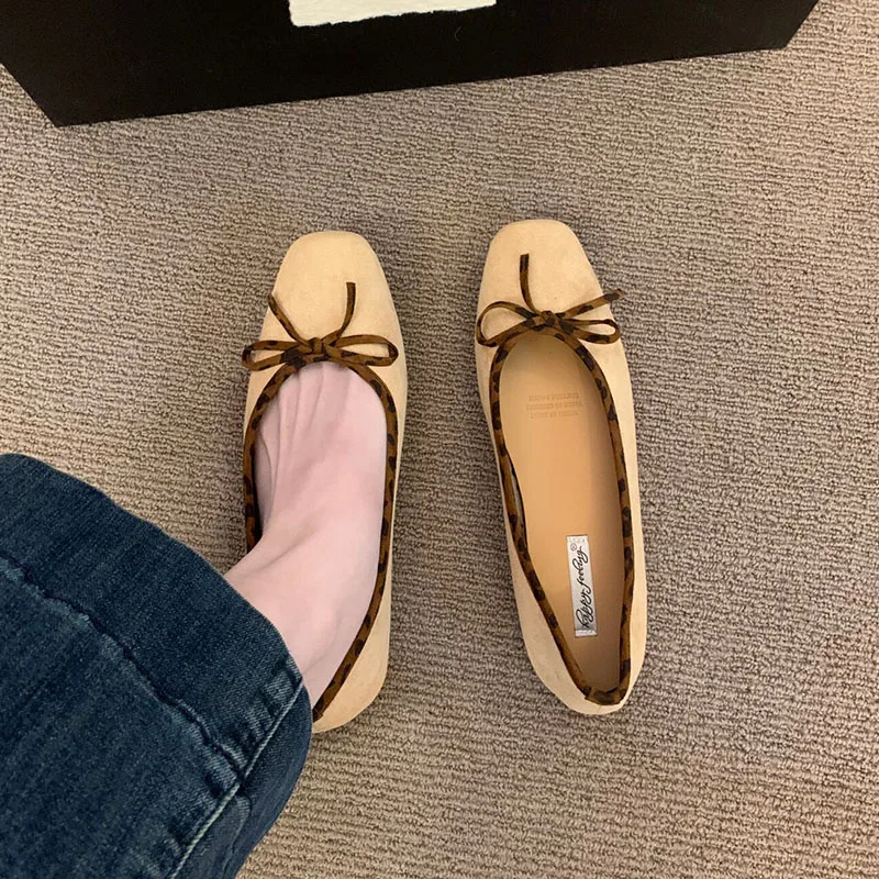 Weiche Damen-Flats mit Schuhen, neu im Frühling und Herbst, flache modische Schuhe mit Schmetterlingsknoten für Damen, Slip-On-Schuhe. – Detail 5
