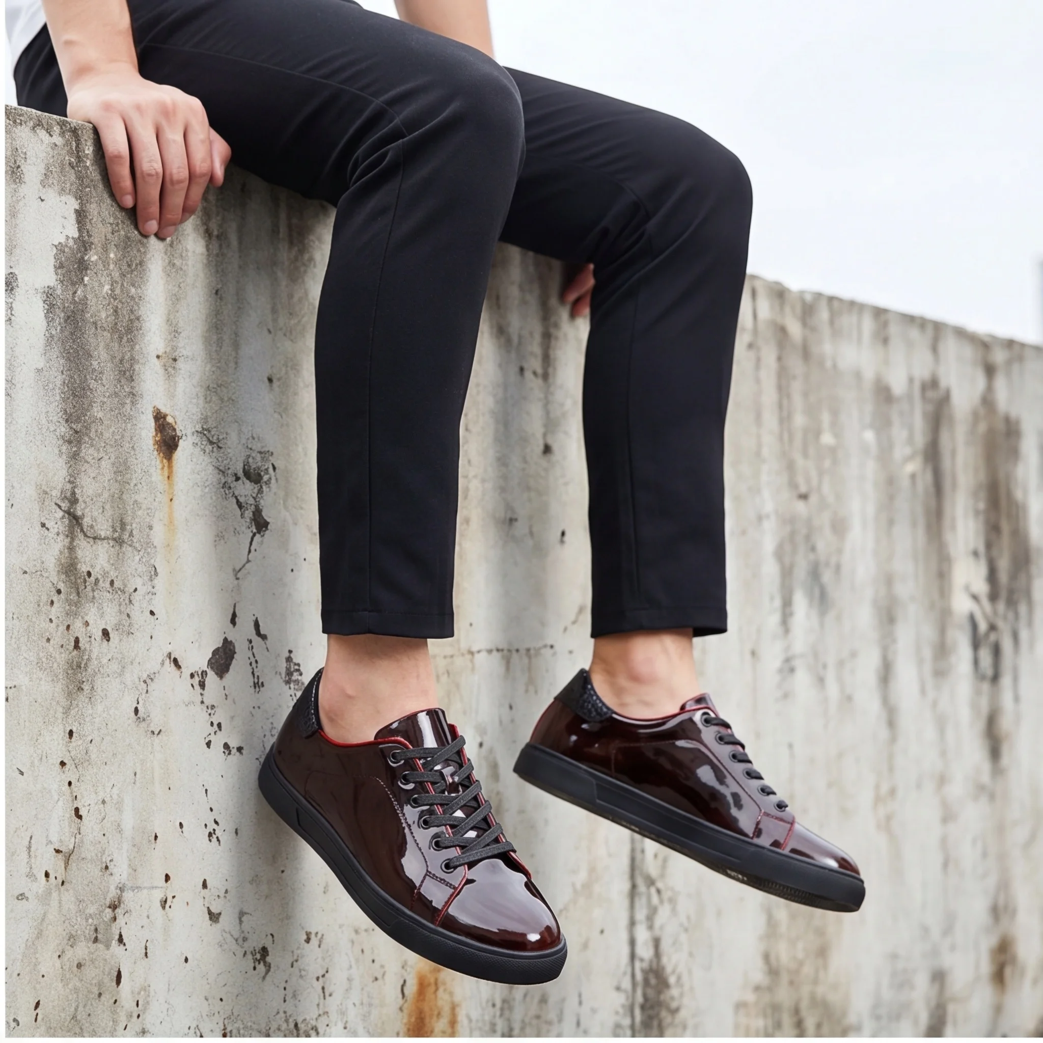 Men's Sneakers And Casual Shoes Low Top Shoes For Man Street Style Men's Shoes Burgundy Glossy Finish Contrast Piping