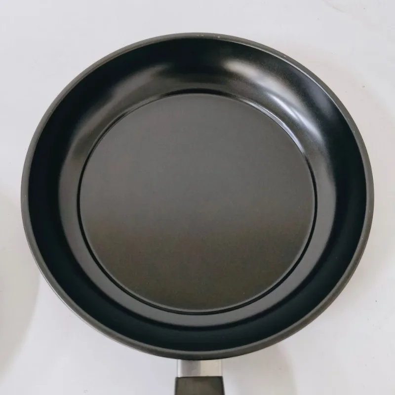 

Modern three-piece metal iron pan set stainless steel non-stick frying pan