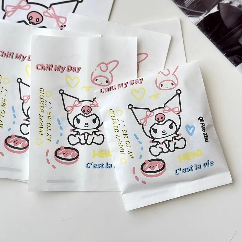 20Pcs Kawaii Sanrio Kuromi Paper Bag Cartoon High Capacity Handbook Material Material Storage Candy Packing Bag Household Items