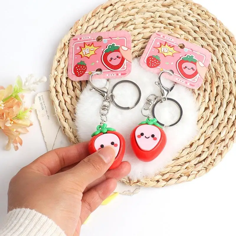 1 Stück Niedlicher 3D-Erdbeer-Schlüsselanhänger Kawaii Frucht-Schlüsselring mit Karabinerhaken Taschenanhänger Geschenk für Frauen und Mädchen – Detail 12