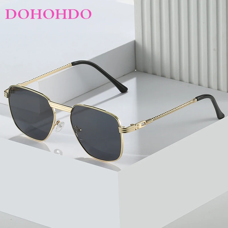 

Fashion Classic Metal Square Frame Sunglasses Women Men Popular Brand Designer Sunglasses Summer Traveling Drive Glasses UV400
