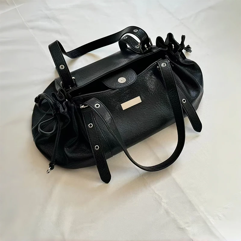 

Y2k Black Soft Leather Shoulder Bag Women Large Capacity Belt Buckle Design Casual Tote Bag Side Drawstring Pocket Crossbody Bag