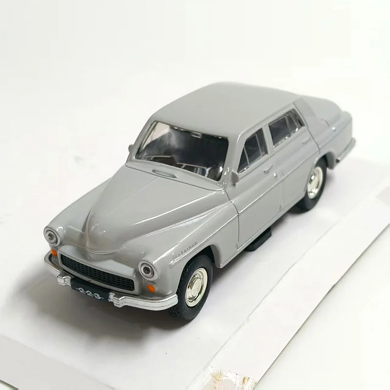 

1:43 Scale Polish Warsaw 1964 223 Classic Car Simulation Alloy Car Model Static Display Collectible Toy Gift Ornament Souvenir