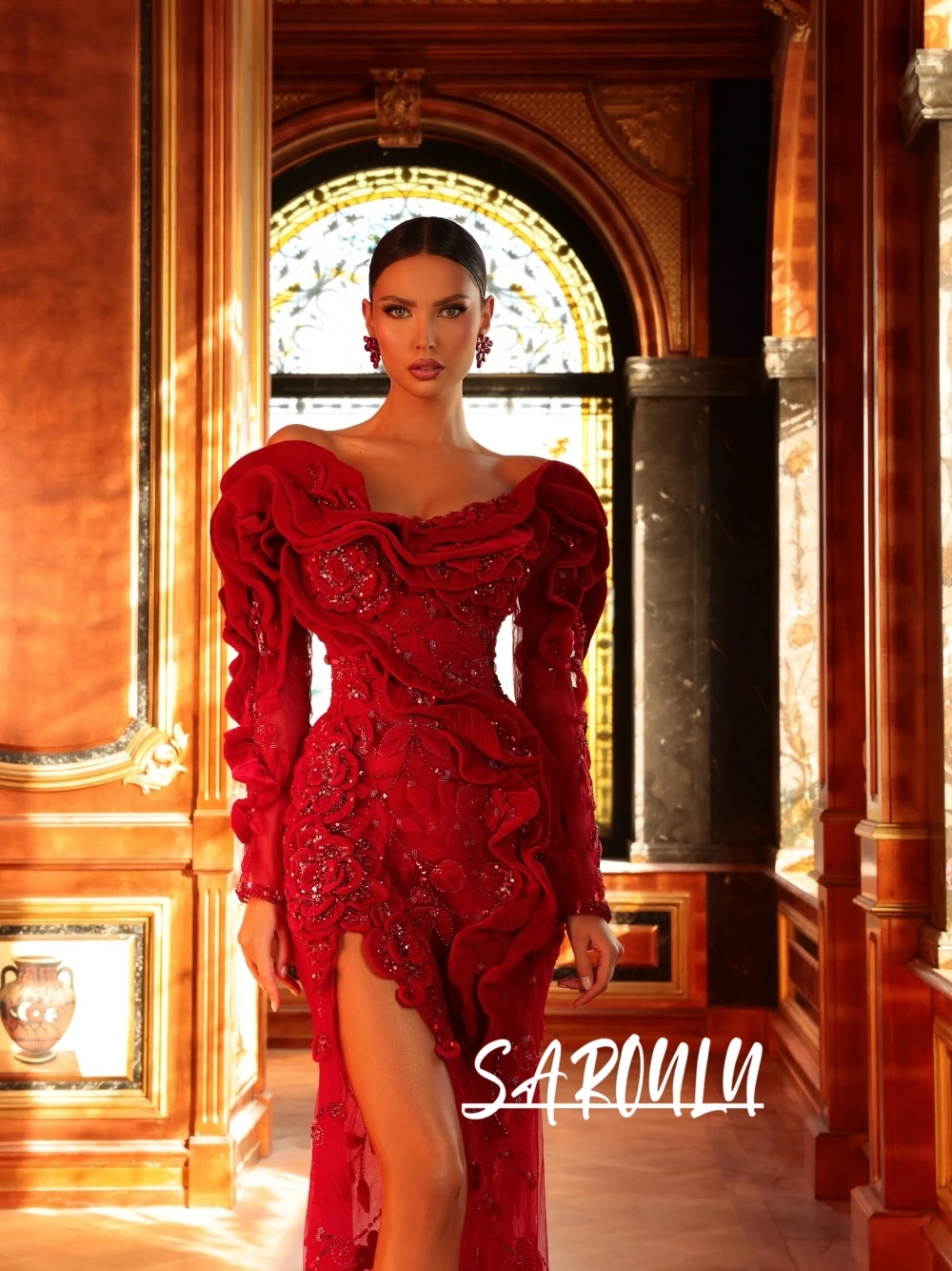 

Новейшее красное вечернее платье с открытыми плечами и 3D рюшами, украшенное пайетками, длинное вечернее платье с высоким разрезом для роскошного женского гала-банкета