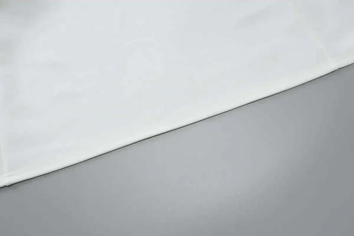Sommerliches, neues, ärmelloses Damenkleid in Uni-Farbe, tailliert, lässiges Midikleid – Detail 28