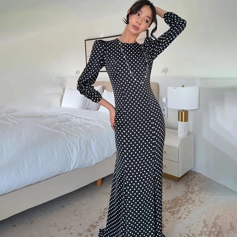 

2026 New Solid Color Long Sleeve Round Neck Backless Bodycon Mermaid Dress Fashion Elegant Temperament Womens Outfit