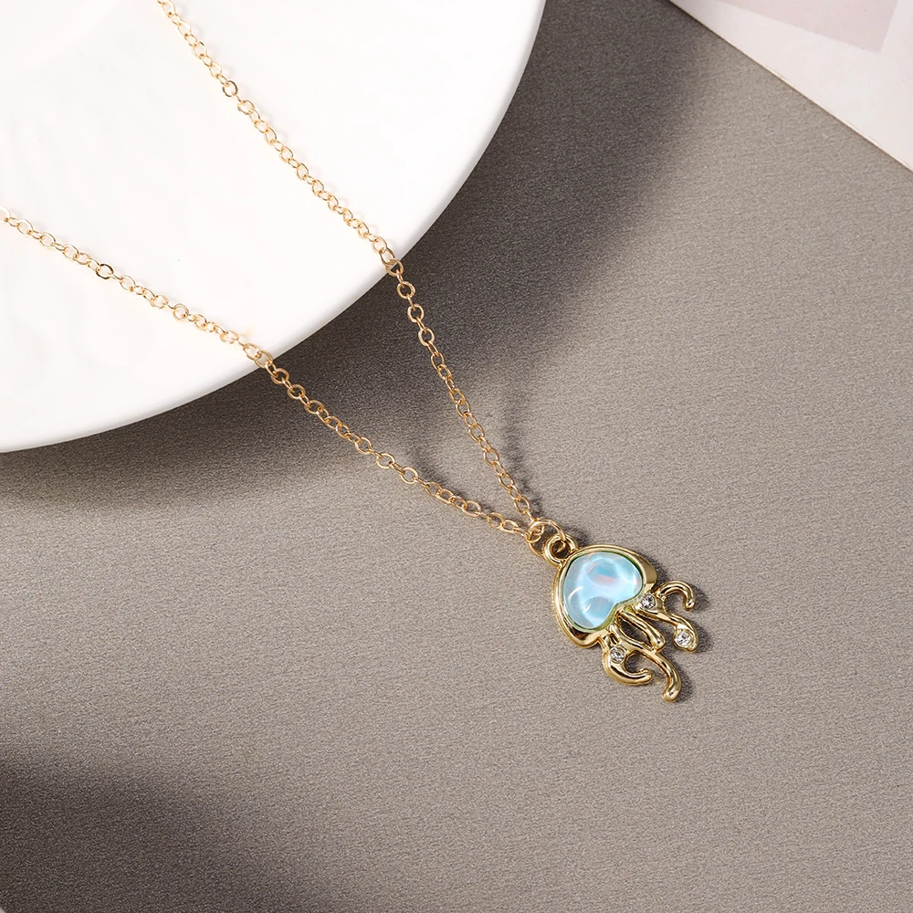 Aihua Modische goldfarbene Quallen-Halskette für Frauen und Mädchen, Sommer, Strand, elegante Quallen-Anhänger-Halskette, Schmuck, Geschenke – Detail 4