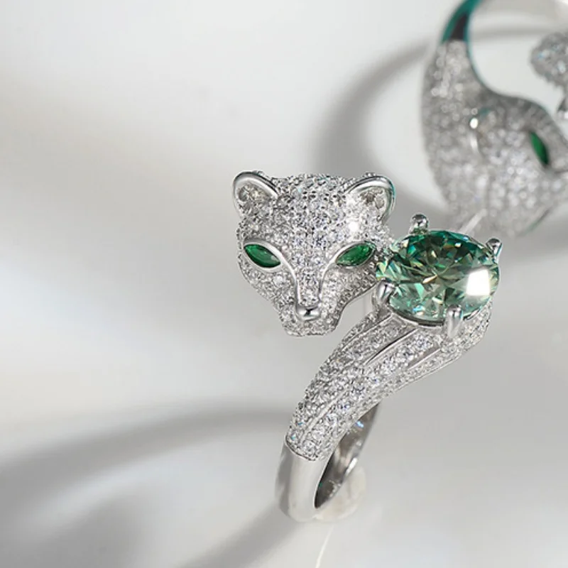 

2 Carat Green Moissanite s925 Ring Full-Diamond Leopard Head Design Open Adjustable Style Suitable as Index Finger Ring Gift
