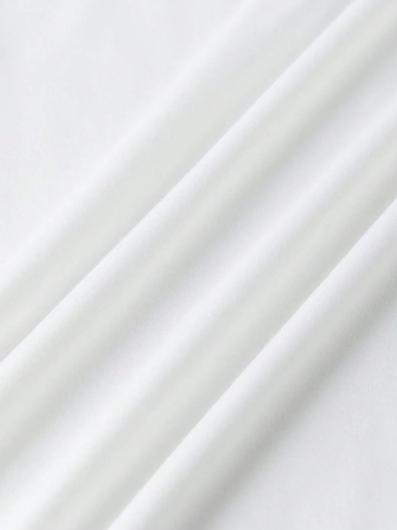 Patrón estampado de letras de amor, la camiseta de mujer preferida de moda y multifuncional. Recentemente comprado una camiseta como dai