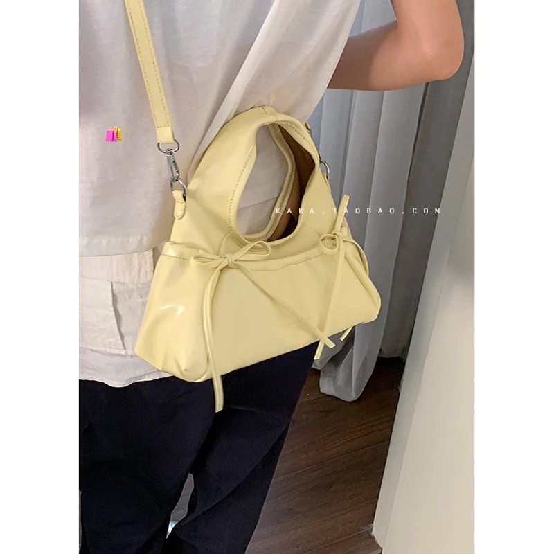 

Korean Niche Underarm Bag Women's 2025 New Fashion Bow Single Shoulder Crossbody Bags