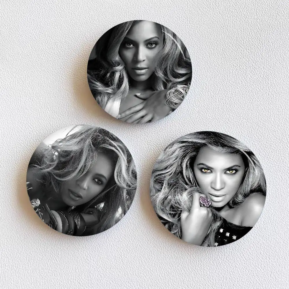 Singer B-Beyonce Cowboy Soft Button Pin Bright Printed Icon Gift For Friends Badge Collar Brooch Lapel Pin Metal
