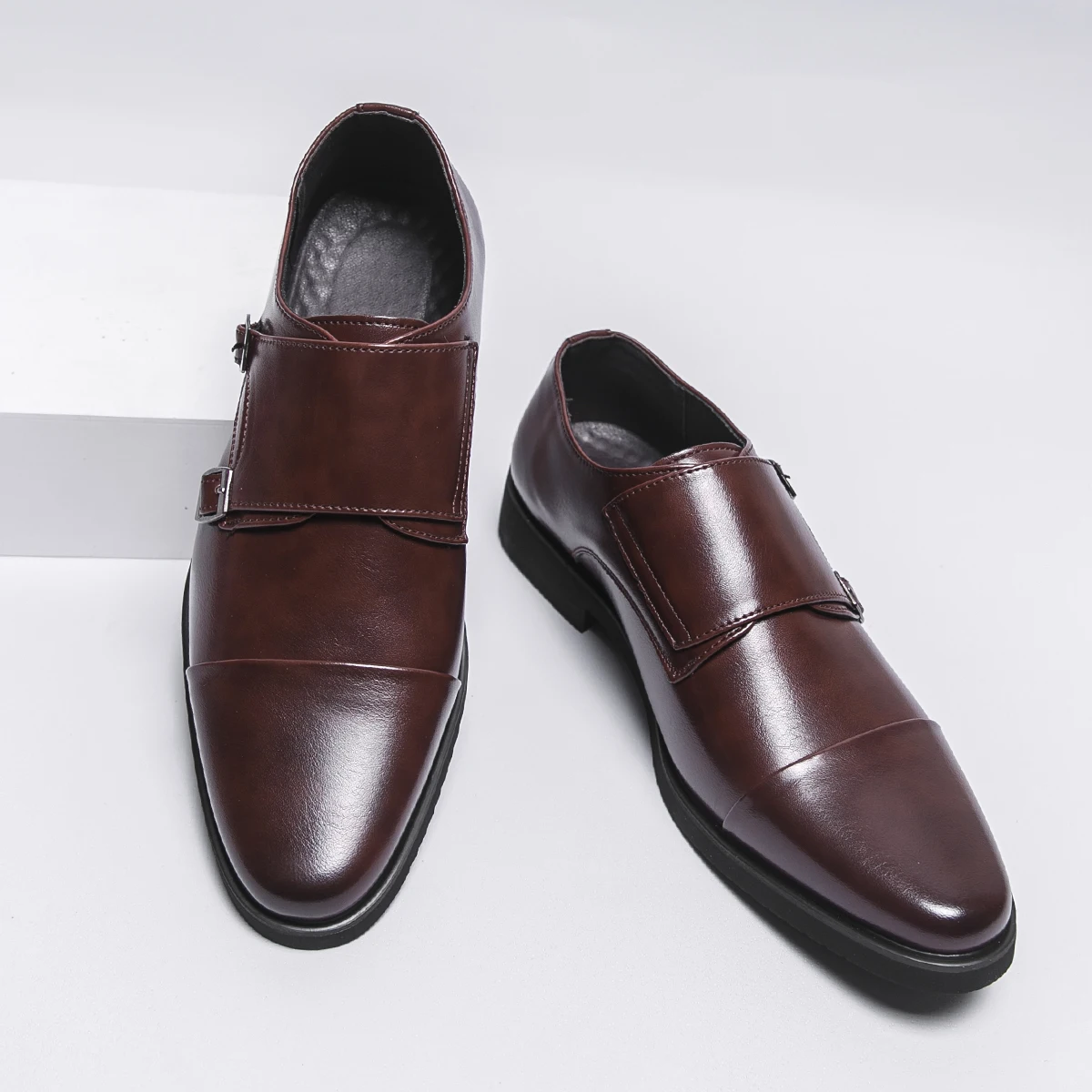 

Мужские лоферы в стиле ретро, черно-коричневые, британские, повседневные, удобные, цельнокроеные, для офиса, для вождения, для путешествий