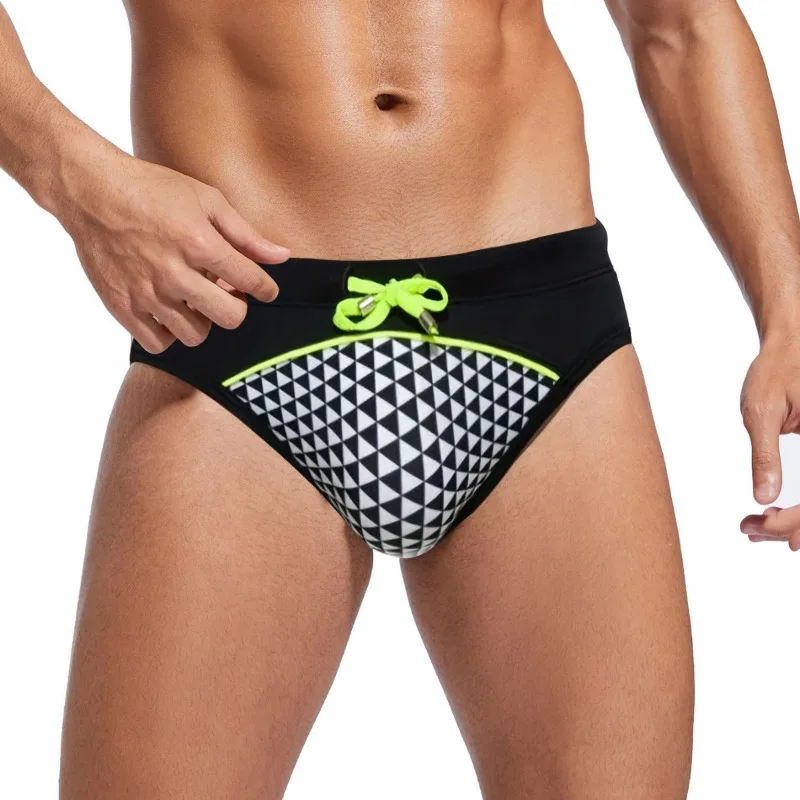 Seaside new color matching serrated men's triangular swimming trunks fashionable anti-light spot E9J05