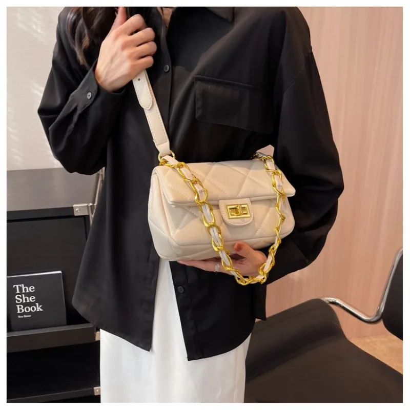 

Женская сумка через плечо из кожи в парижском стиле и элитный винтажный модный вид ​