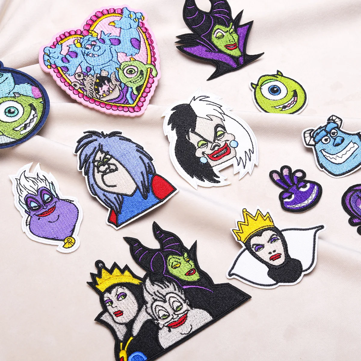 12Pcs Cartoon Anime King Witch Patch For DIY Sew Child Clothes Hat Ironing Patches decor Jeans Embroidered Applique wholesale